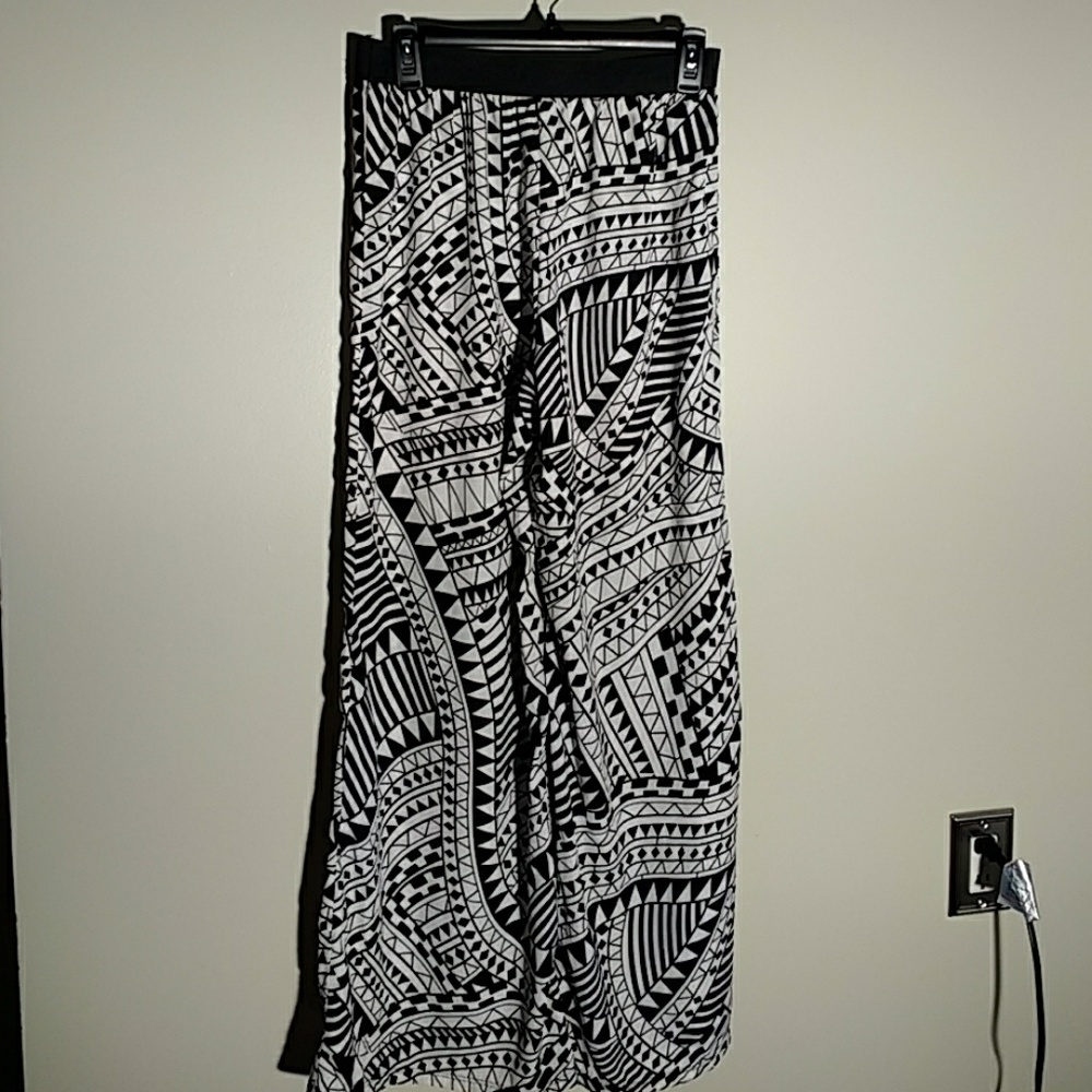 Black and white palazzo pants